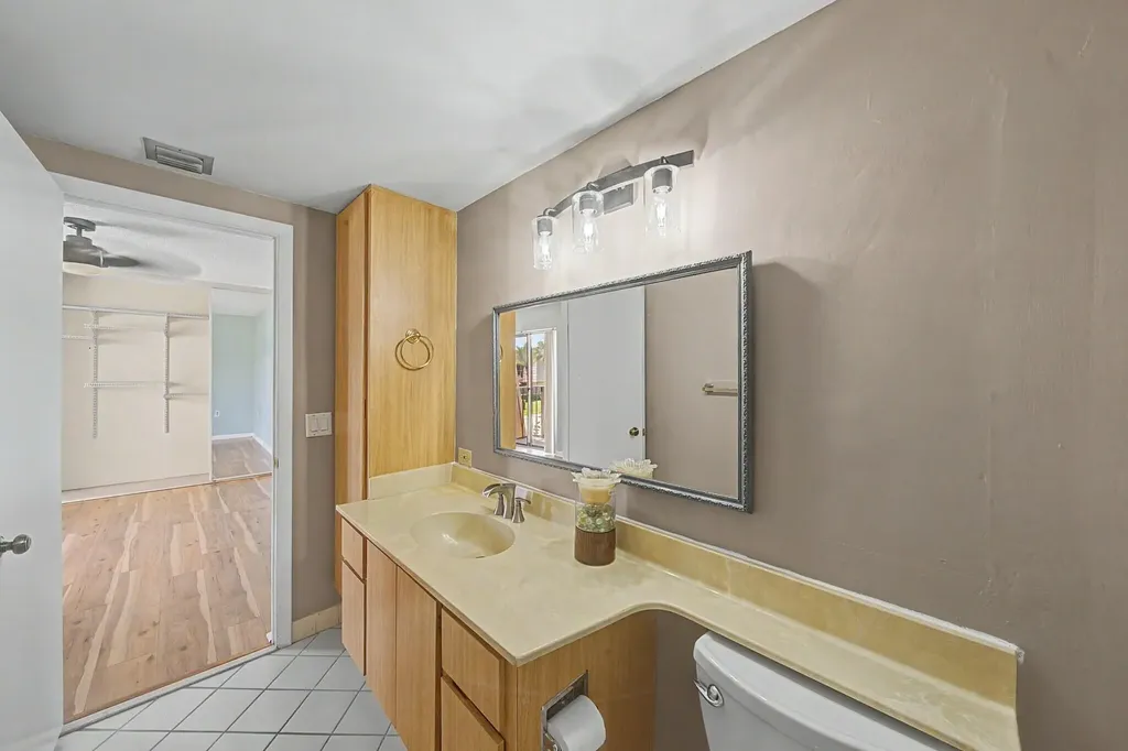 5710 57th Way West Palm Beach FL 33409