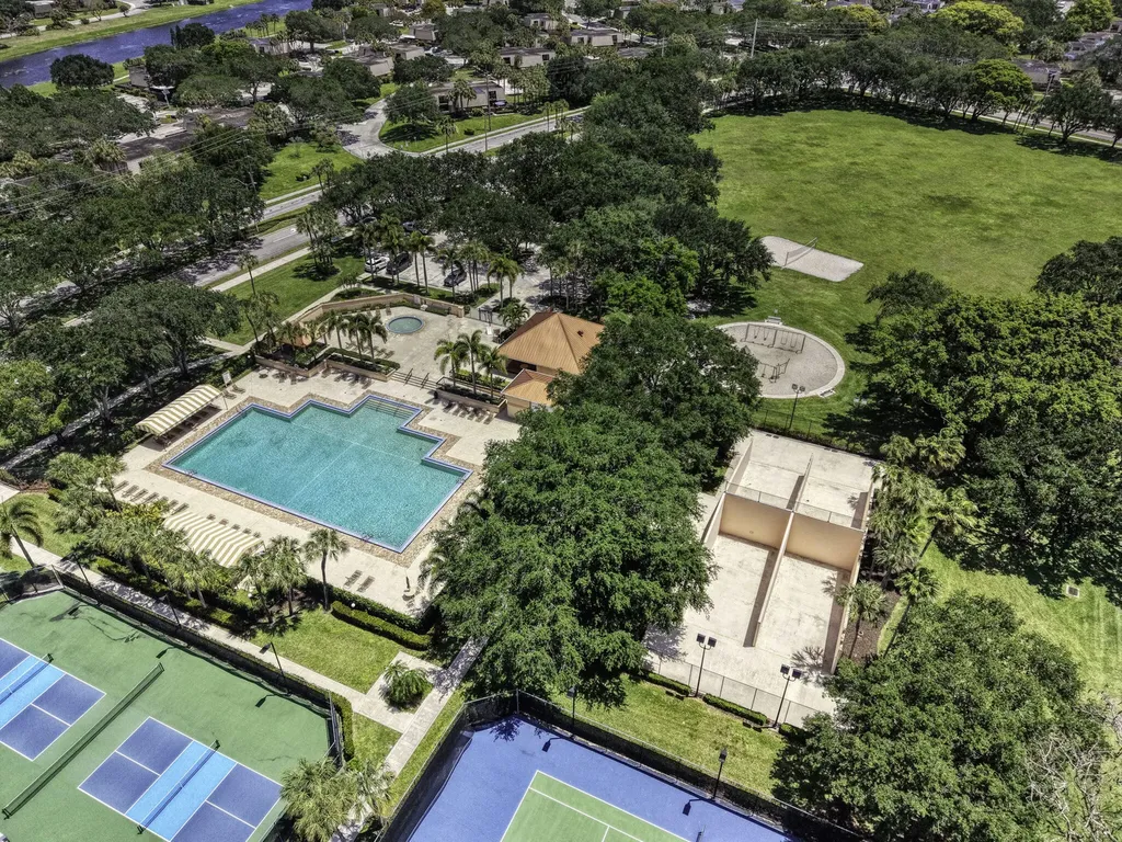 5710 57th Way West Palm Beach FL 33409