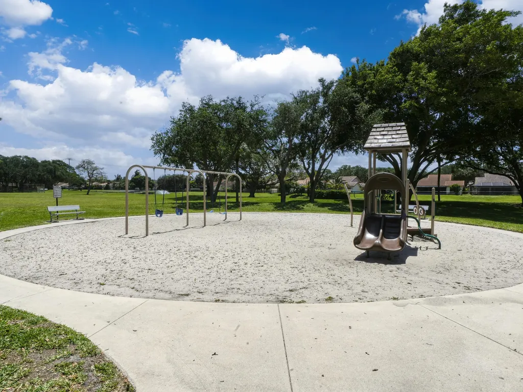 5710 57th Way West Palm Beach FL 33409