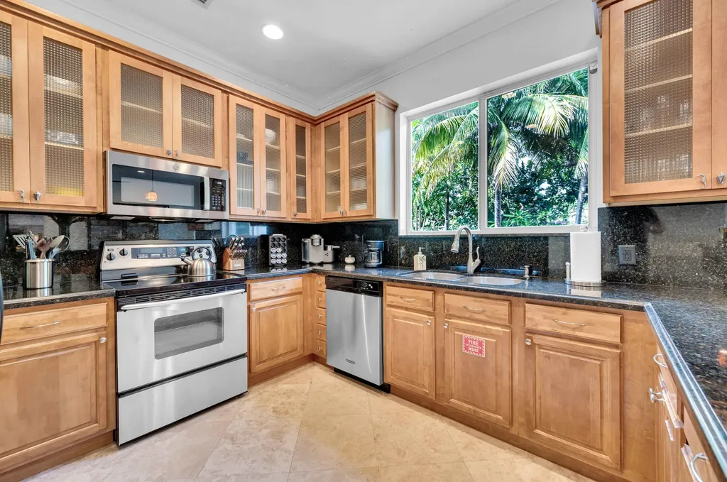 3315 NE 17th Street Fort Lauderdale FL 33305