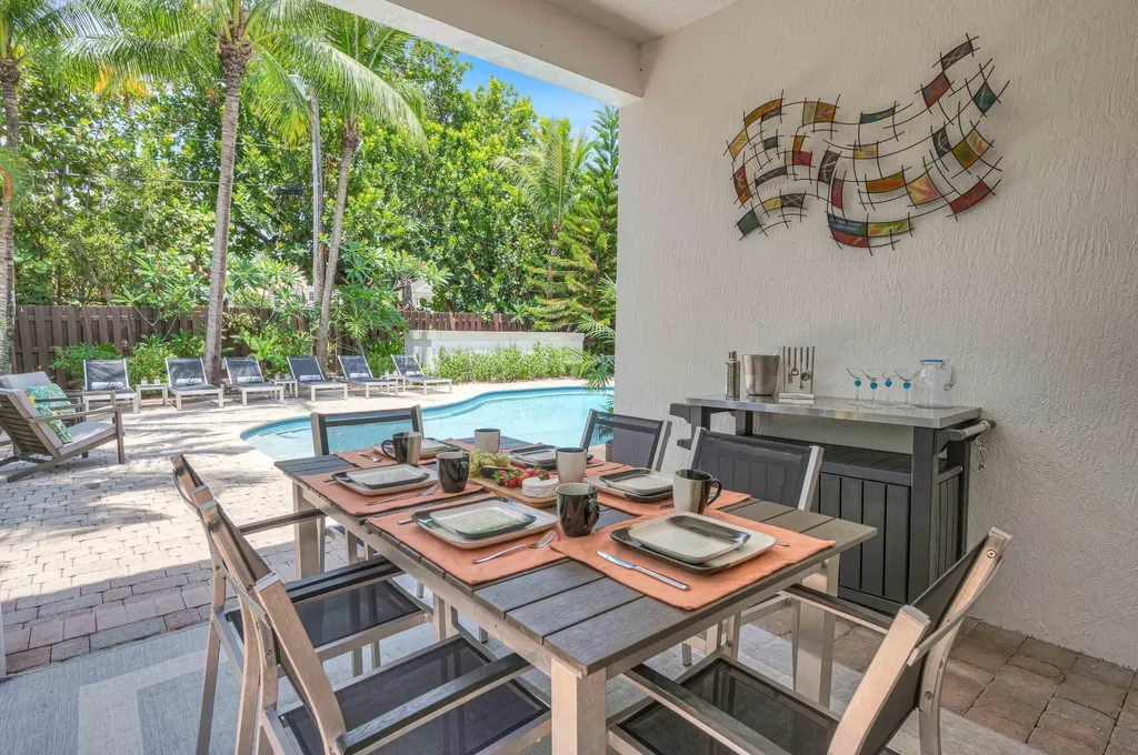 3315 NE 17th Street Fort Lauderdale FL 33305