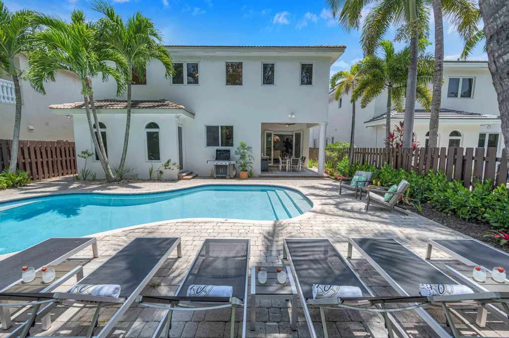 3315 NE 17th Street Fort Lauderdale FL 33305
