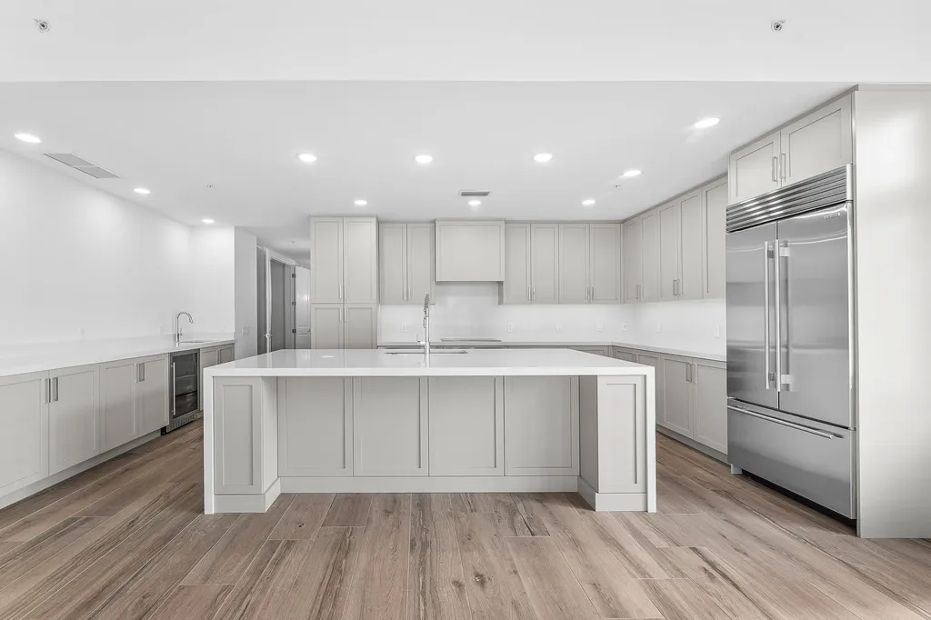 180 Lake Drive Palm Beach Shores FL 33404
