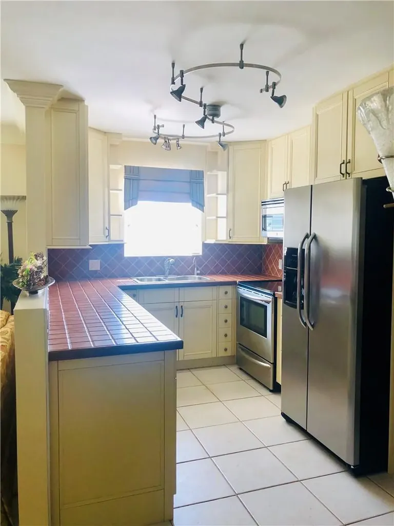 137 Farnham F Deerfield Beach FL 33442