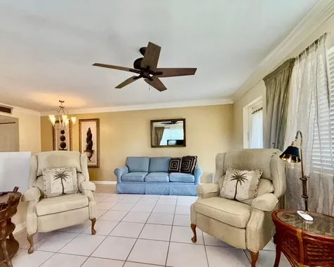 137 Farnham F Deerfield Beach FL 33442