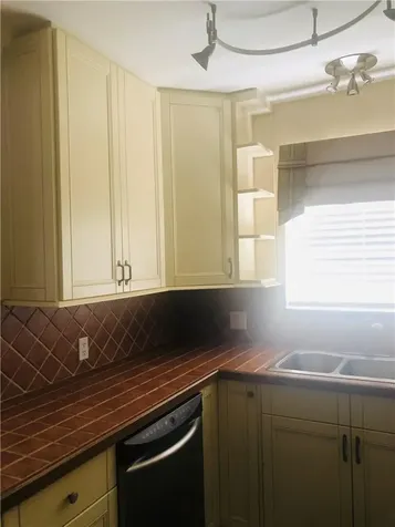 137 Farnham F Deerfield Beach FL 33442