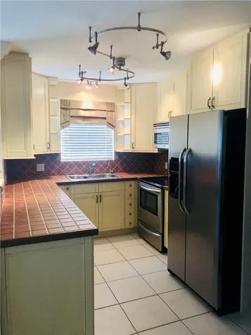 137 Farnham F Deerfield Beach FL 33442