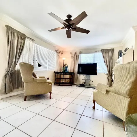 137 Farnham F Deerfield Beach FL 33442