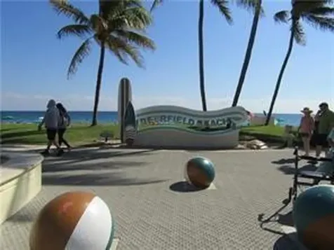 137 Farnham F Deerfield Beach FL 33442