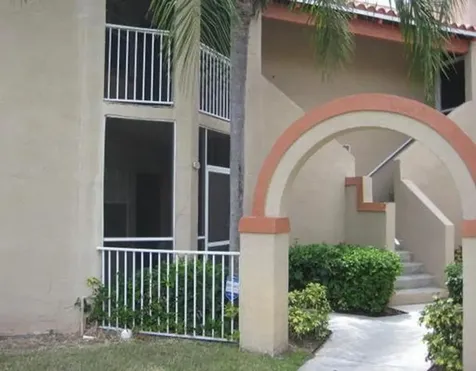 8657 SW 5th Street Pembroke Pines FL 33025