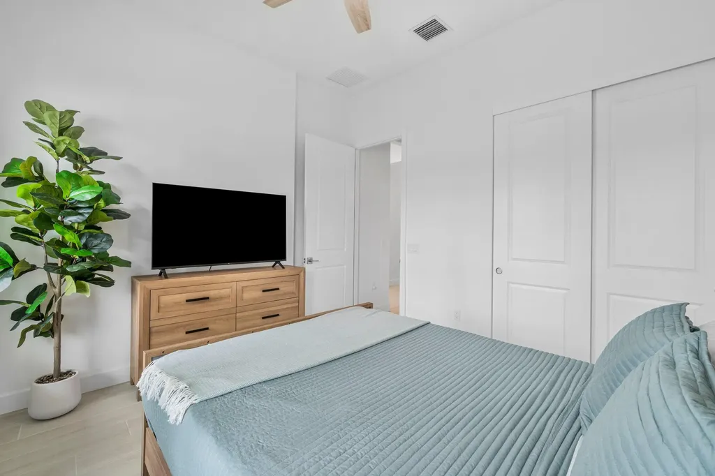 9303 Cape Honey Bee Lane Lake Worth FL 33467