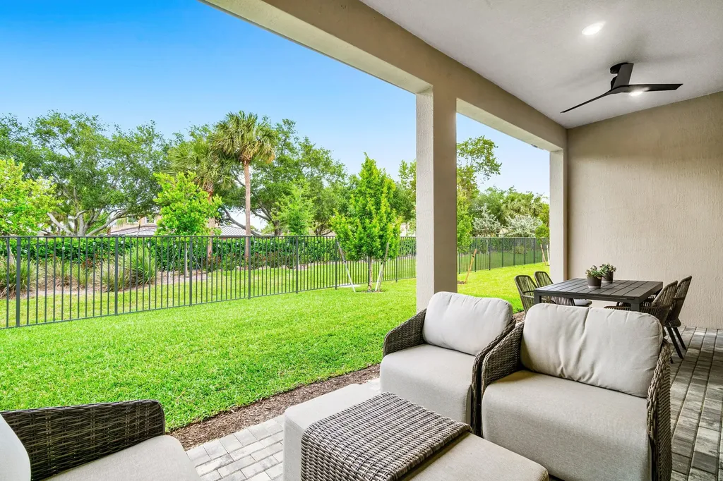 9303 Cape Honey Bee Lane Lake Worth FL 33467