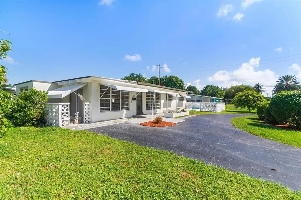 2501 NE 12th Street Pompano Beach FL 33062