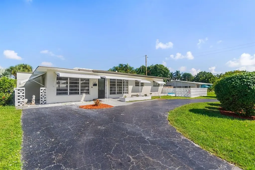 2501 NE 12th Street Pompano Beach FL 33062