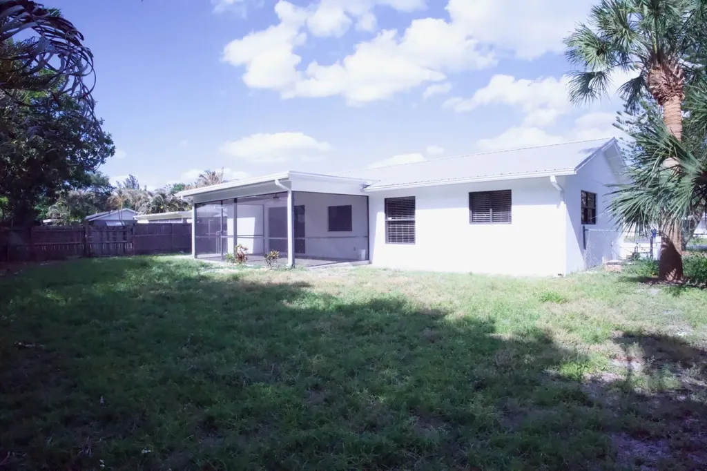 700 N Perry Avenue Jupiter FL 33458