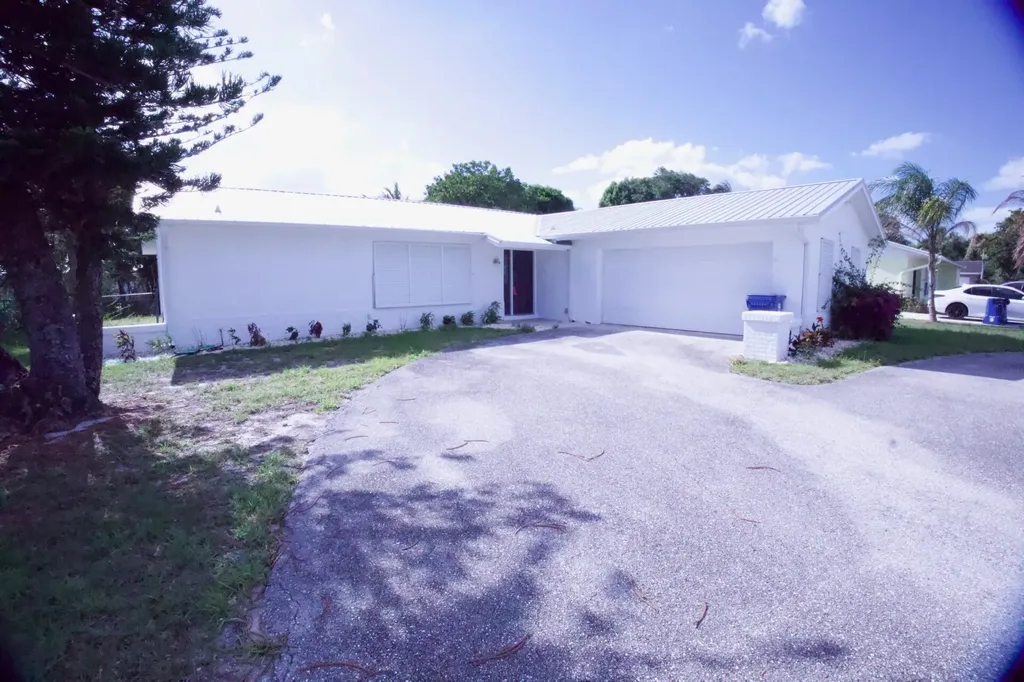 700 N Perry Avenue Jupiter FL 33458