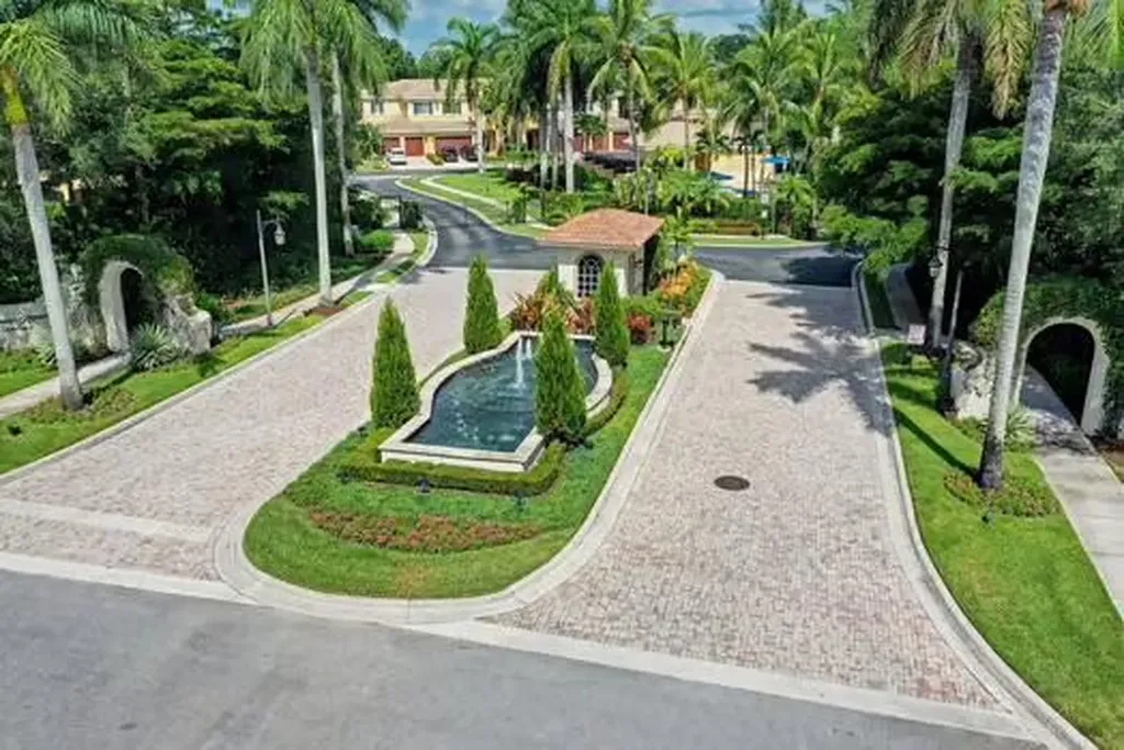 357 Chambord Terrace Palm Beach Gardens FL 33410