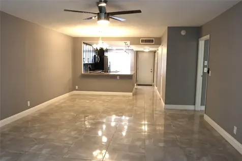 8205 NW 61st Street NW Tamarac FL 33321