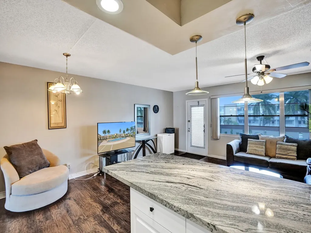 3014 Cornwall A Boca Raton FL 33434