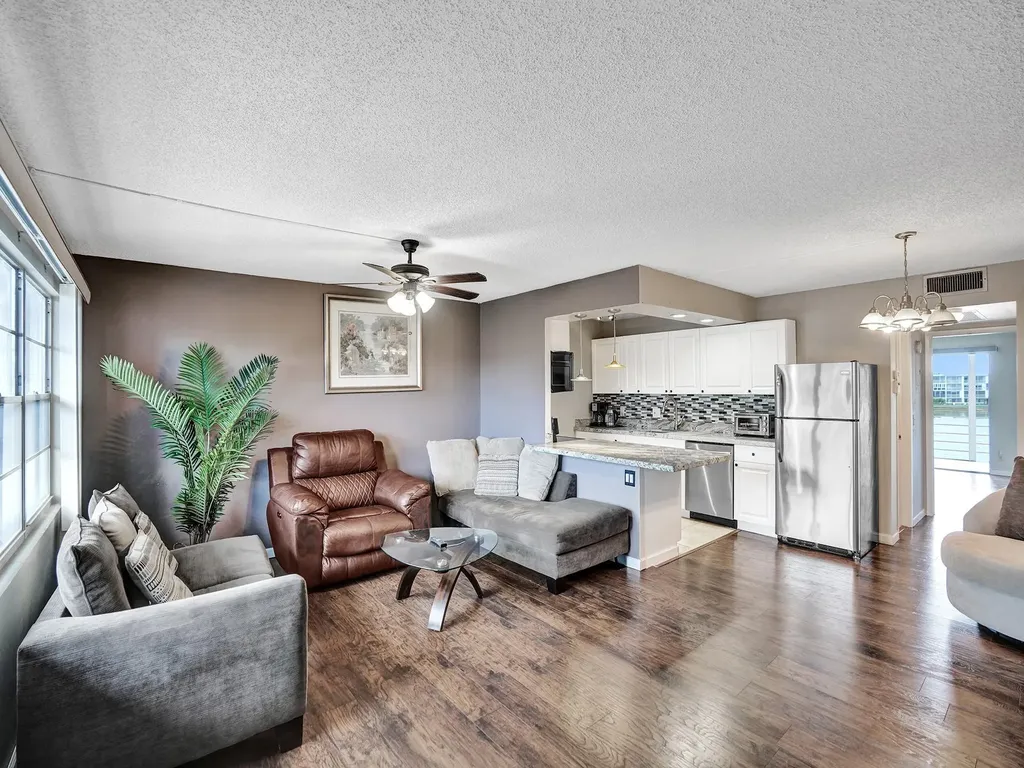 3014 Cornwall A Boca Raton FL 33434