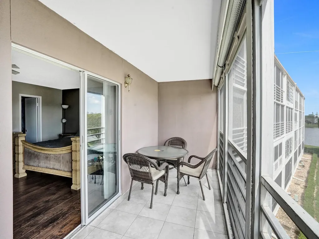 3014 Cornwall A Boca Raton FL 33434