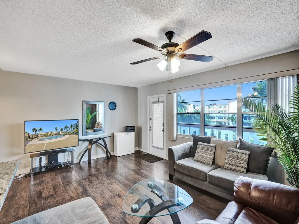 3014 Cornwall A Boca Raton FL 33434