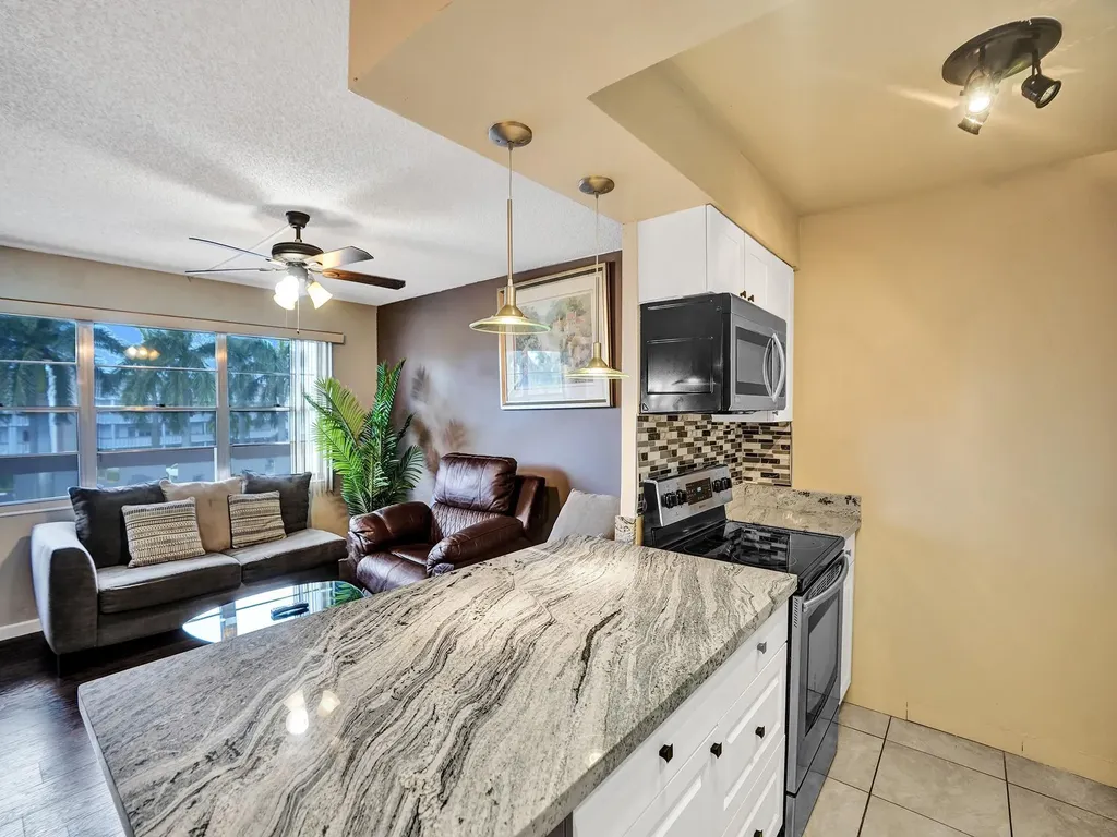 3014 Cornwall A Boca Raton FL 33434
