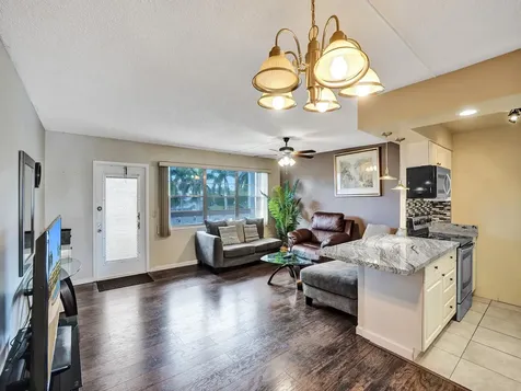 3014 Cornwall A Boca Raton FL 33434
