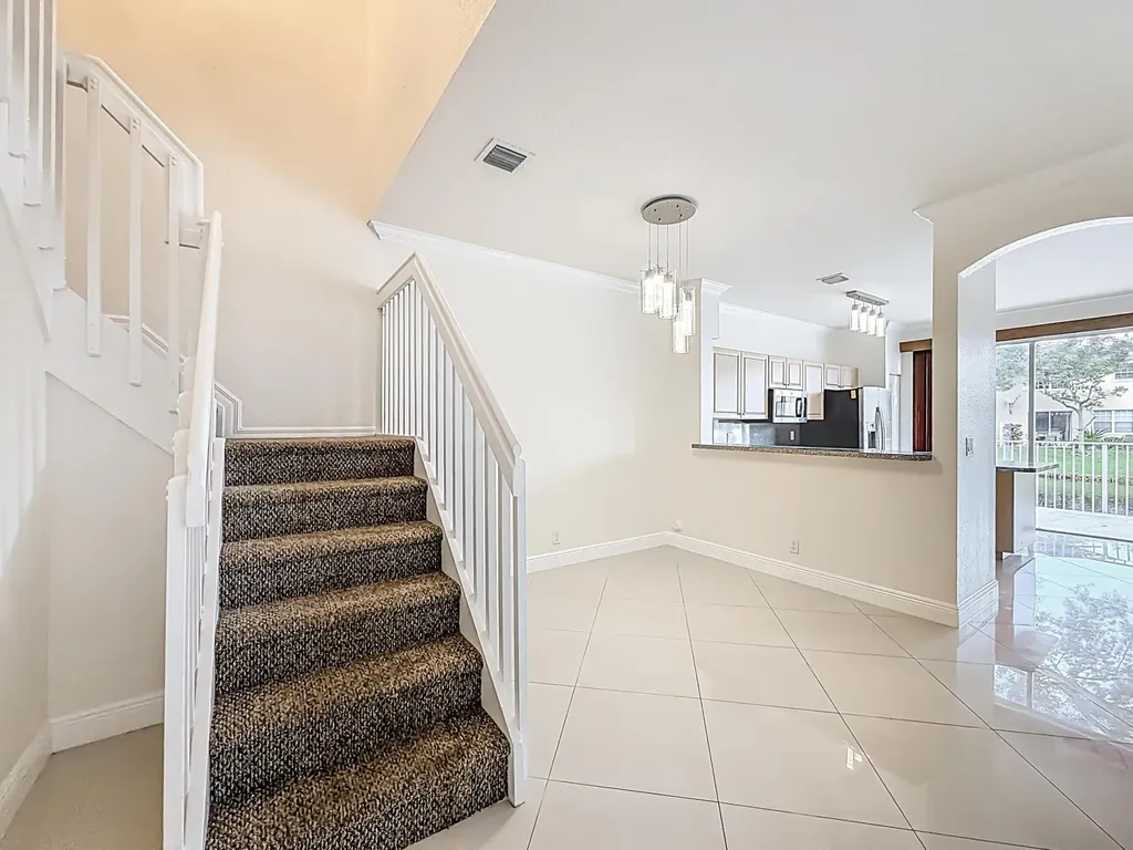 3990 NW 92nd Avenue Sunrise FL 33351