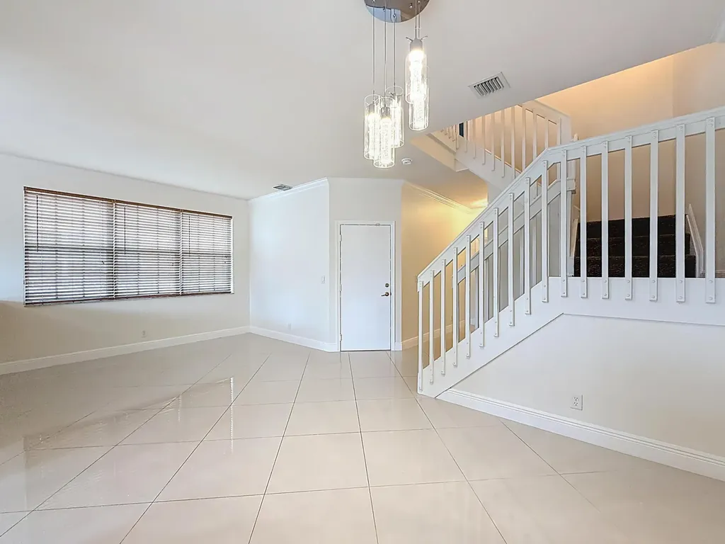 3990 NW 92nd Avenue Sunrise FL 33351