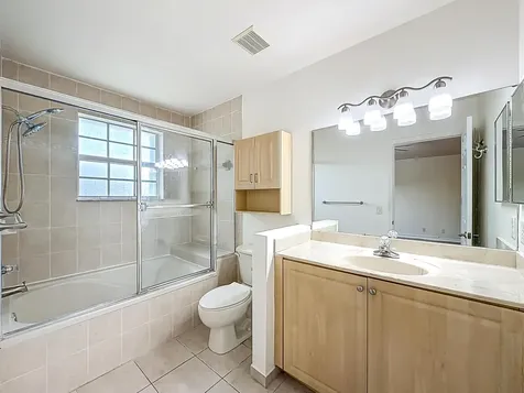 3990 NW 92nd Avenue Sunrise FL 33351