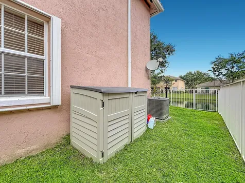 3990 NW 92nd Avenue Sunrise FL 33351