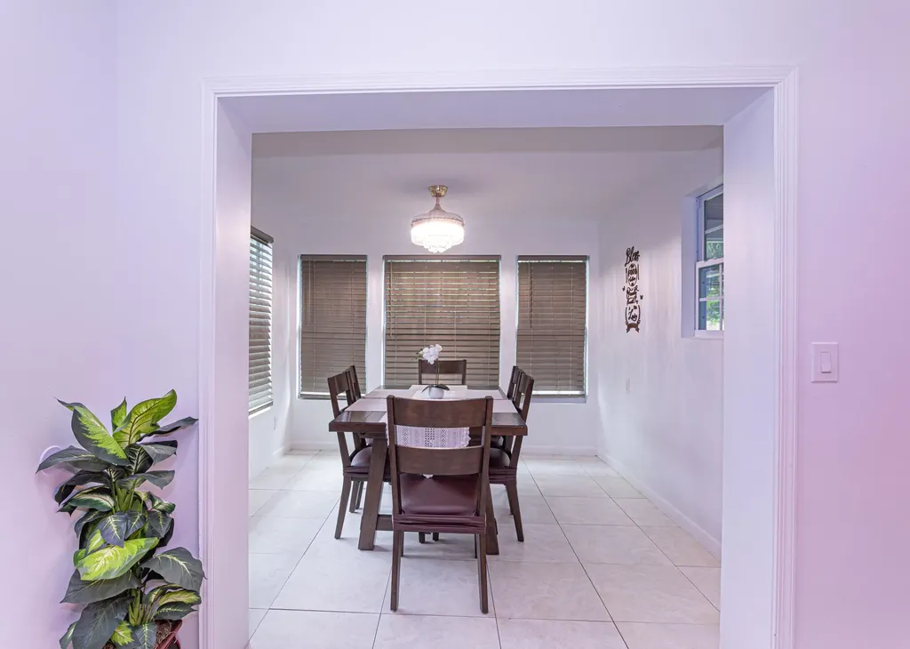 5756 Orchard Way West Palm Beach FL 33417