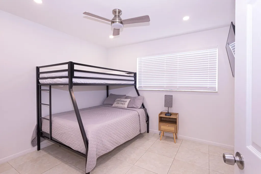 5756 Orchard Way West Palm Beach FL 33417