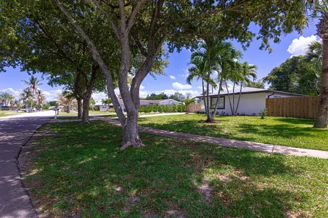 5756 Orchard Way West Palm Beach FL 33417