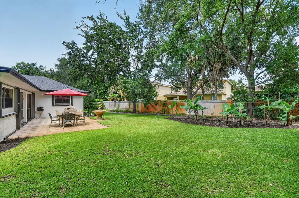 980 Ryanwood Drive West Palm Beach FL 33413