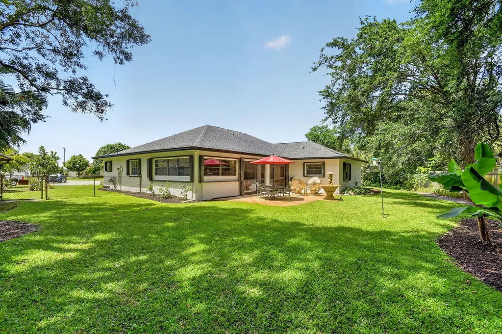 980 Ryanwood Drive West Palm Beach FL 33413
