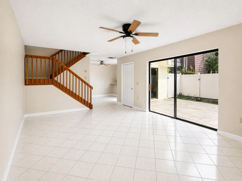 7312 73rd Way West Palm Beach FL 33407