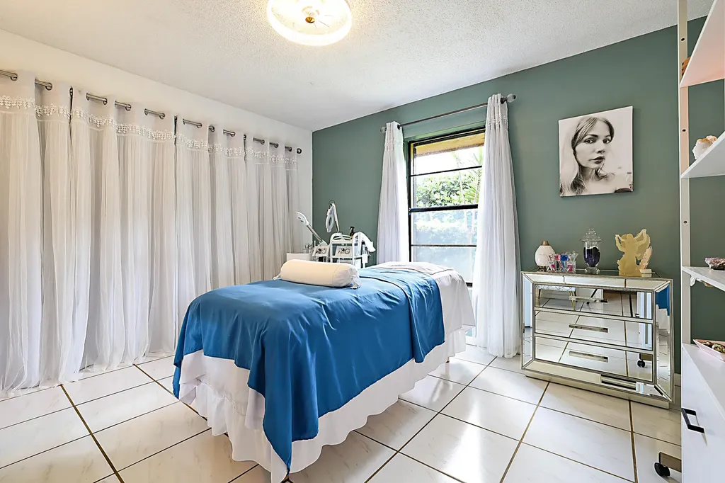 8272 Blue Cypress Drive Lake Worth FL 33467