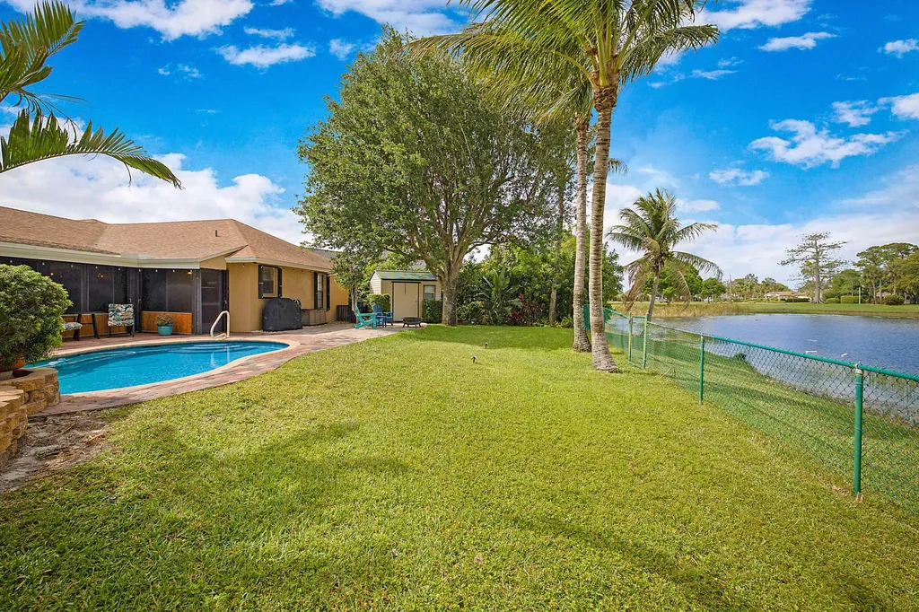 8272 Blue Cypress Drive Lake Worth FL 33467