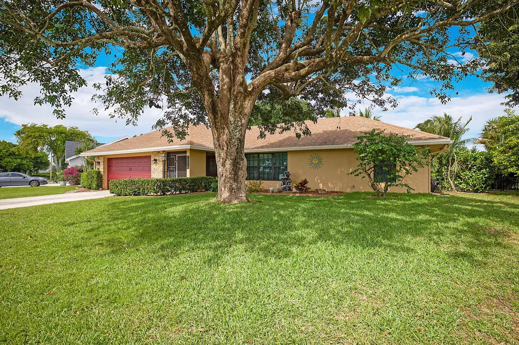 8272 Blue Cypress Drive Lake Worth FL 33467