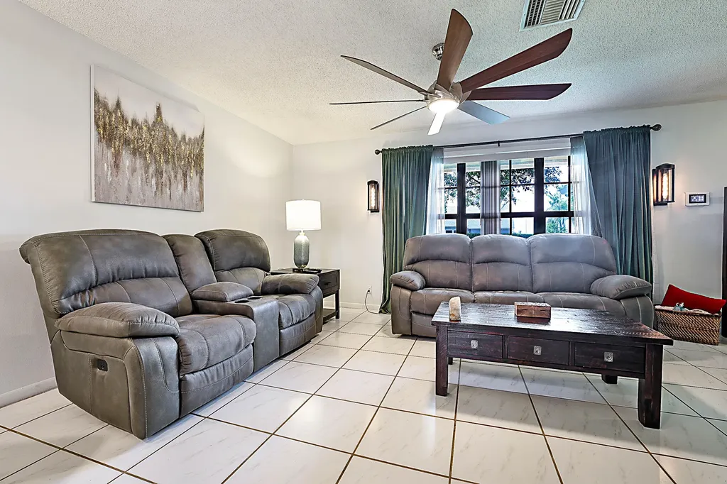 8272 Blue Cypress Drive Lake Worth FL 33467