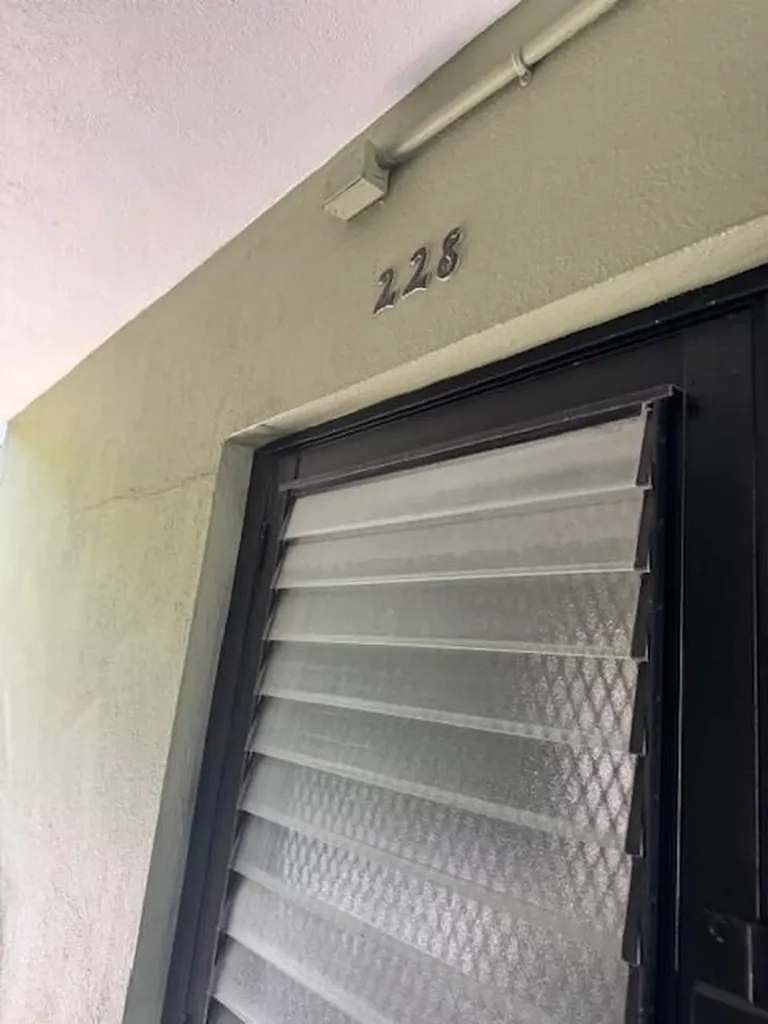 1911 NE 8th Court Fort Lauderdale FL 33304