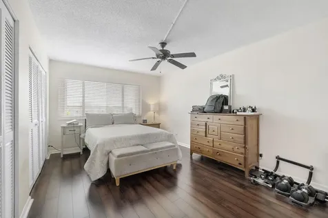 125 Shore Court North Palm Beach FL 33408