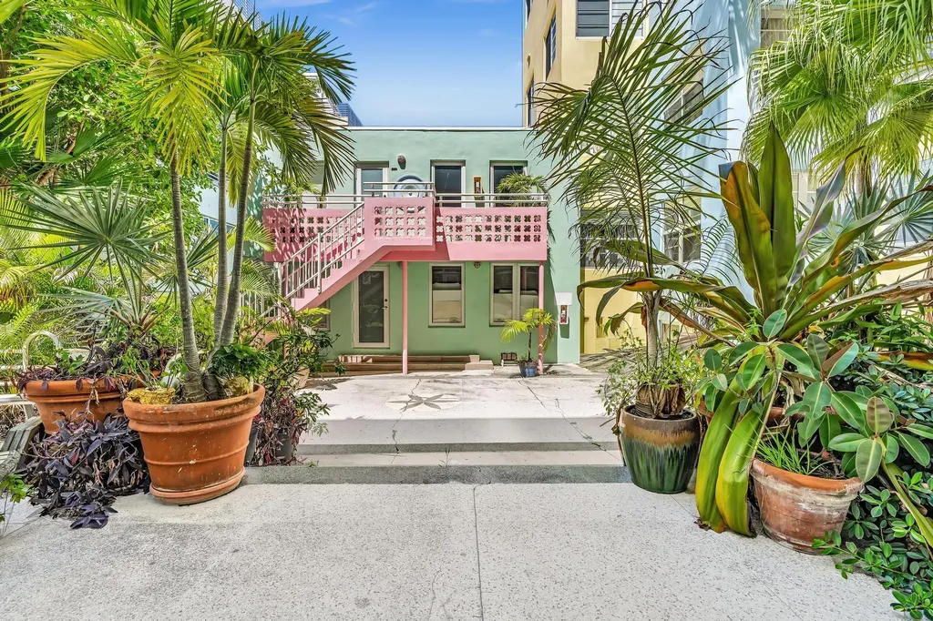 1460 Ocean Drive Miami Beach FL 33139