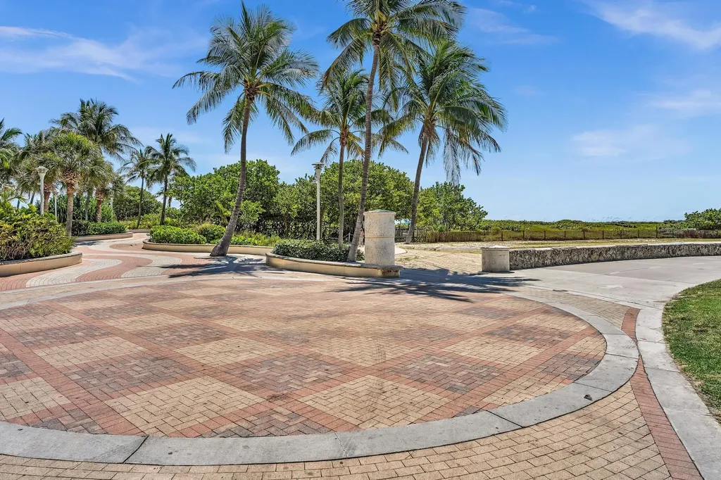 1460 Ocean Drive Miami Beach FL 33139