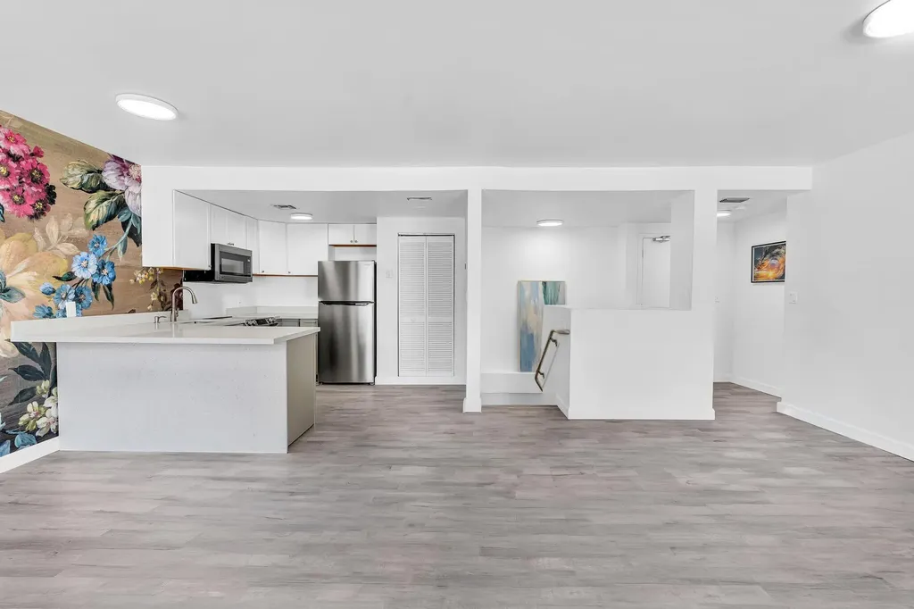 1460 Ocean Drive Miami Beach FL 33139