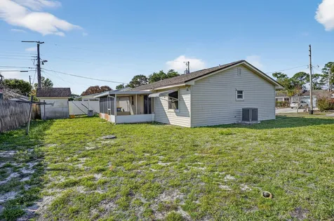 10841 SE Fir Drive Hobe Sound FL 33455