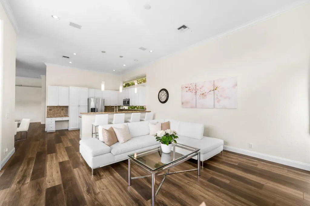 7276 NW 63rd Terrace Parkland FL 33067