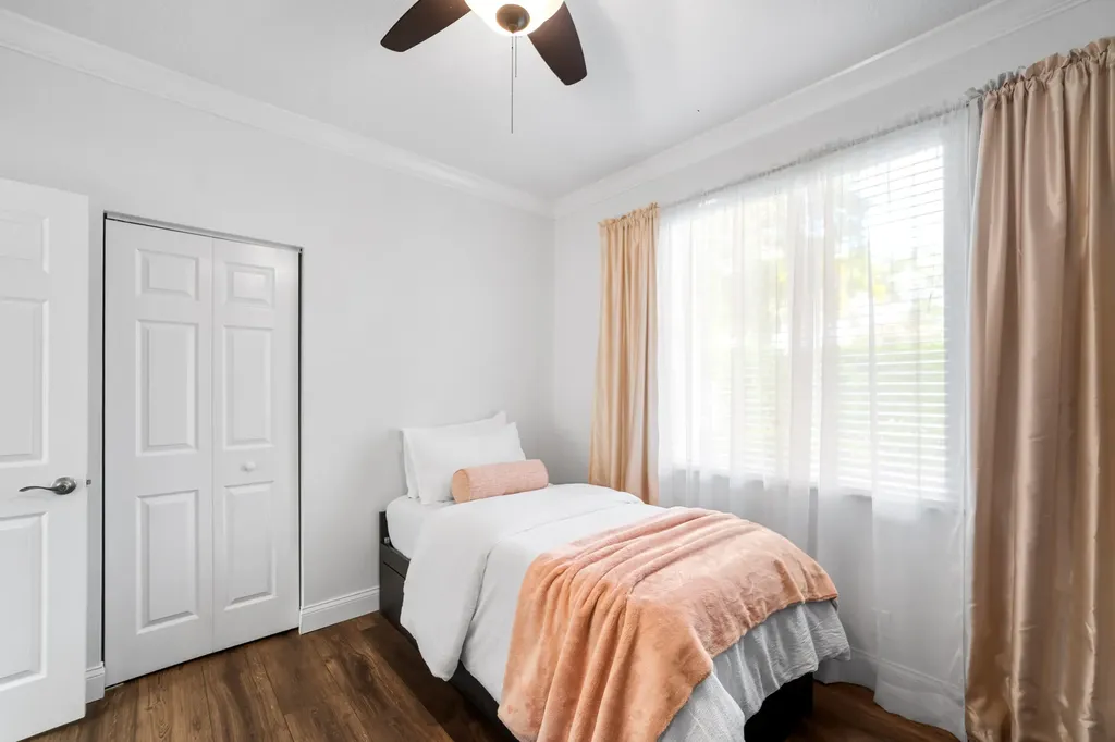 7276 NW 63rd Terrace Parkland FL 33067